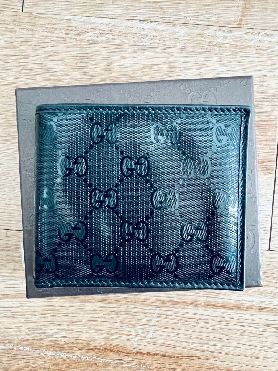 新品 箱付き GUCCI グッチ 二つ折り財布 レザー ブラック