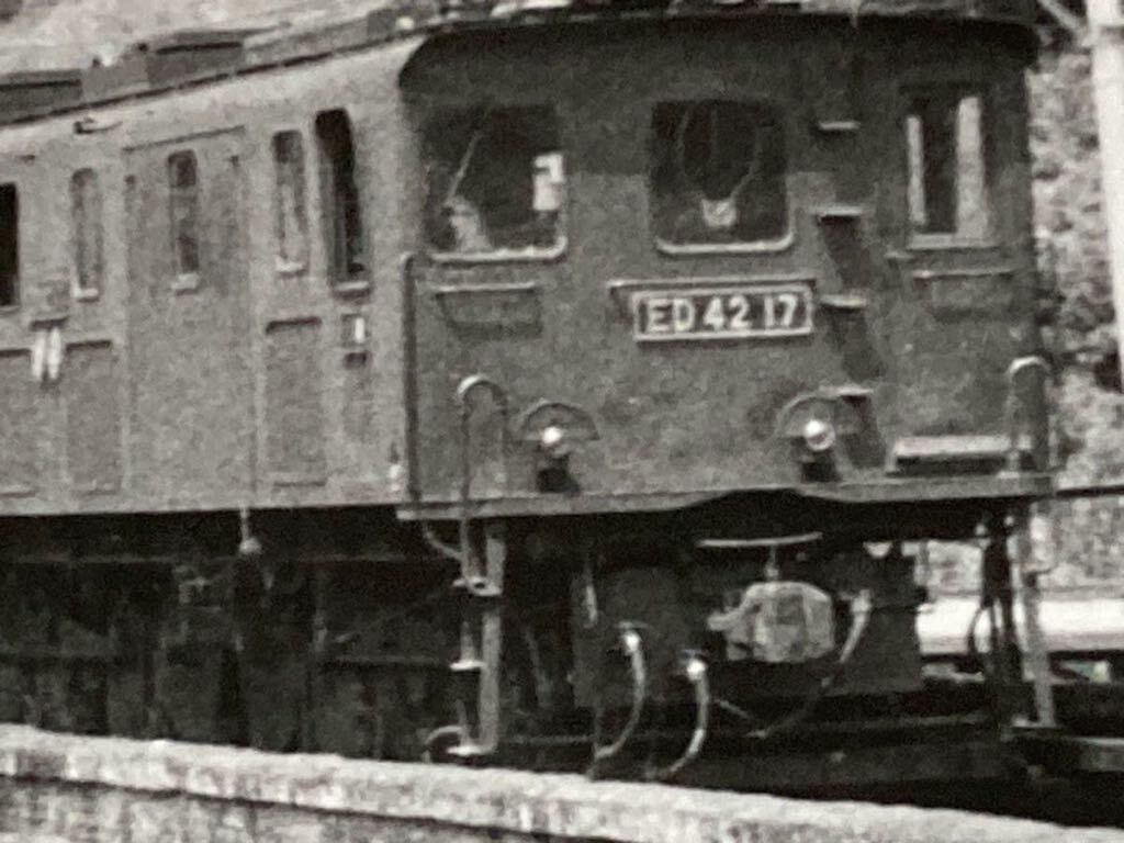 昭和鉄道写真：信越本線碓氷峠のED 42 17[横川]+ED42+ED42+客レ。1963年9月撮影。7.8×11.8㎝。の画像2