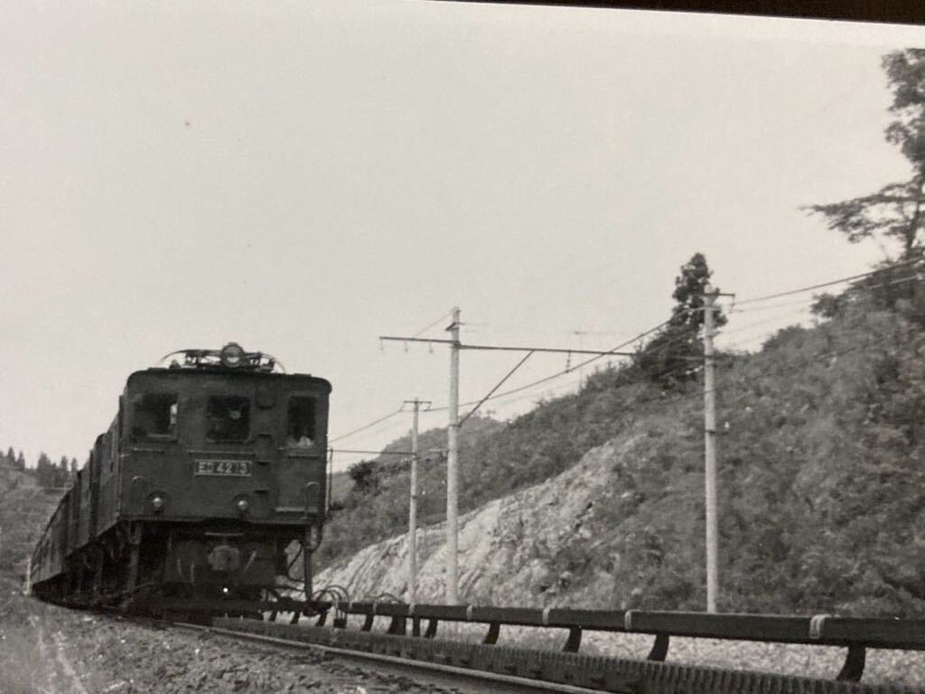 昭和鉄道写真：信越本線碓氷峠のED 42 13[横川]+ED42+ED42+客レ。1963年9月撮影。7.8×11.8㎝。の画像3