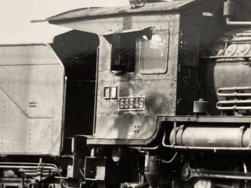 昭和鉄道写真：総武線新小岩機関区の68649[新小岩]。1964年11月撮影。8.6×12.5㎝。_画像3