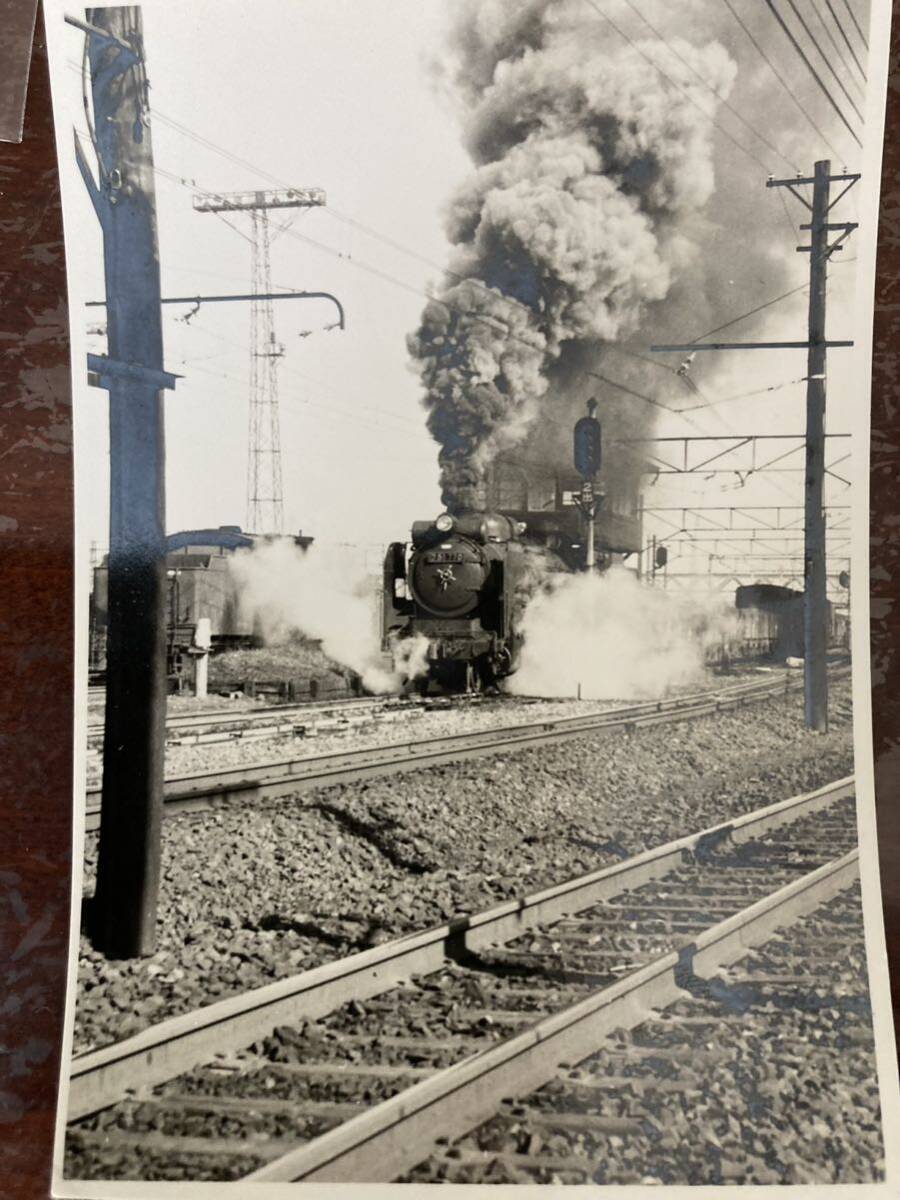 昭和鉄道写真：総武線新小岩駅のD51 770[新小岩]。1964年11月撮影。12.5×8.7㎝。_画像1