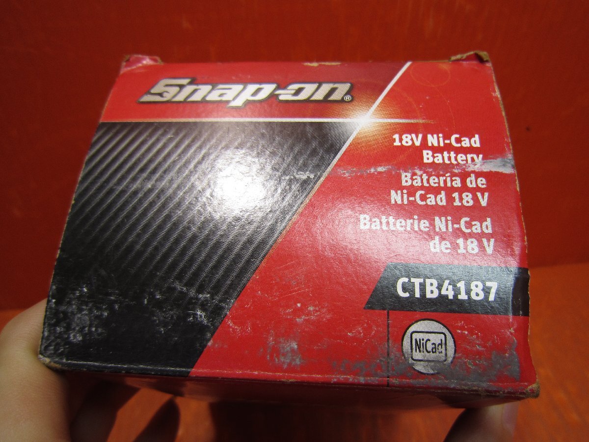 【S】snap-on スナップオン 18V スライドオン バッテリーパック ニッカド CTB4187 未使用・長期倉庫保管品 電動工具の予備バッテリーなどに_画像8