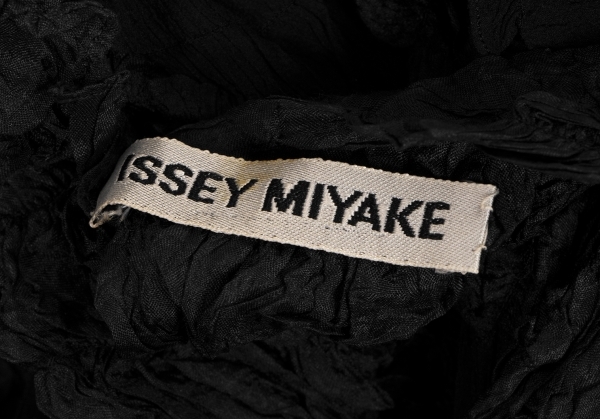 イッセイミヤケISSEY MIYAKE シワプリーツストール 黒_品質タグがありません。