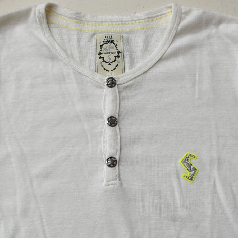 GDC ジーディーシー 日本製 ヘンリーネックダメージ加工 長袖Tシャツ 男女兼用 メンズSサイズ 白 送料無料 A287_画像4