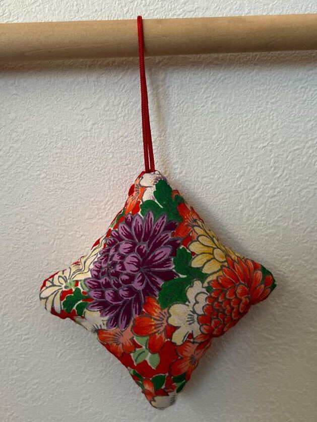  hand made * old cloth * pincushion * kimono remake * patchwork * pincushion * ornament *2