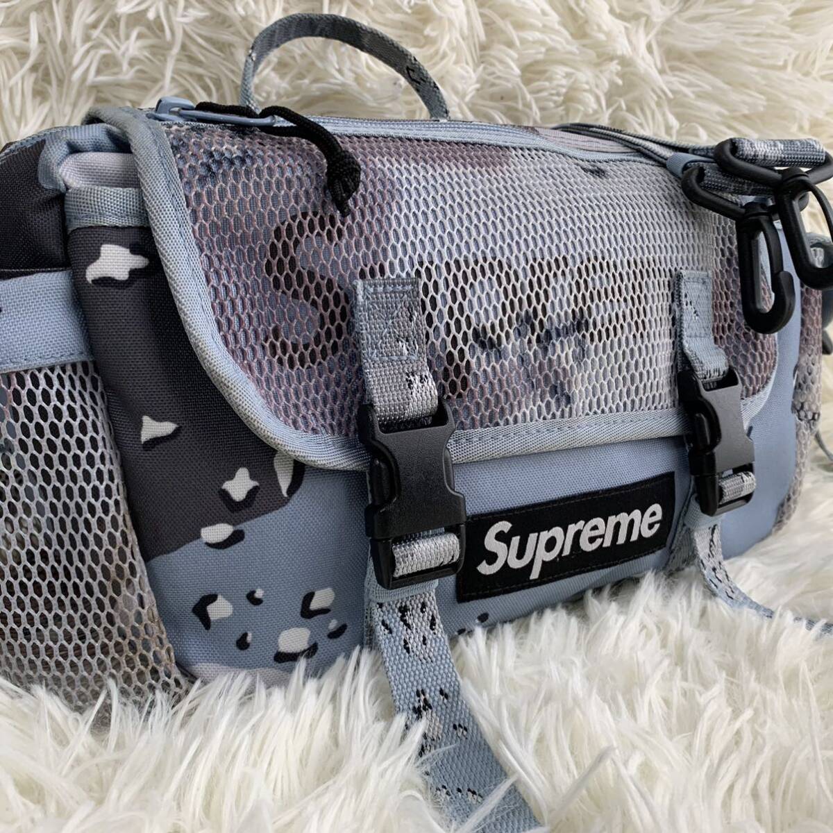 【人気 美品】Supreme シュプリーム 20SS Waist Bag Blue Camo ボディバックウエストポーチ ショルダーバック 3way 迷彩 カモフラ ブルー系_画像1