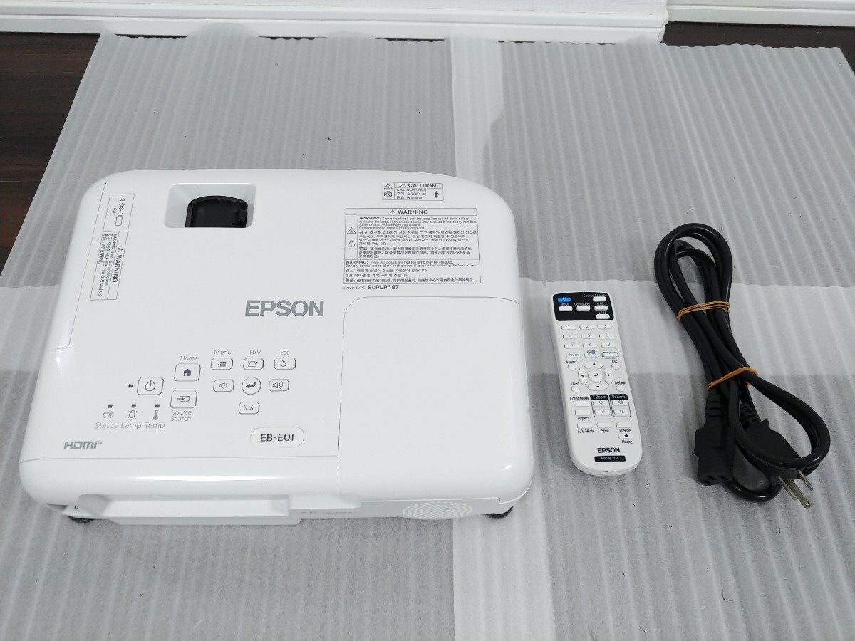 EPSON EB-E01 プロジェクター 3300lm エプソン _画像1