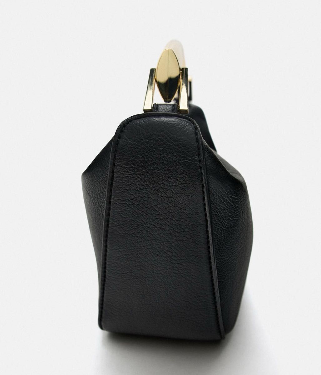 美品　ZARA  メタリックハンドル バケットバッグ　ブラック