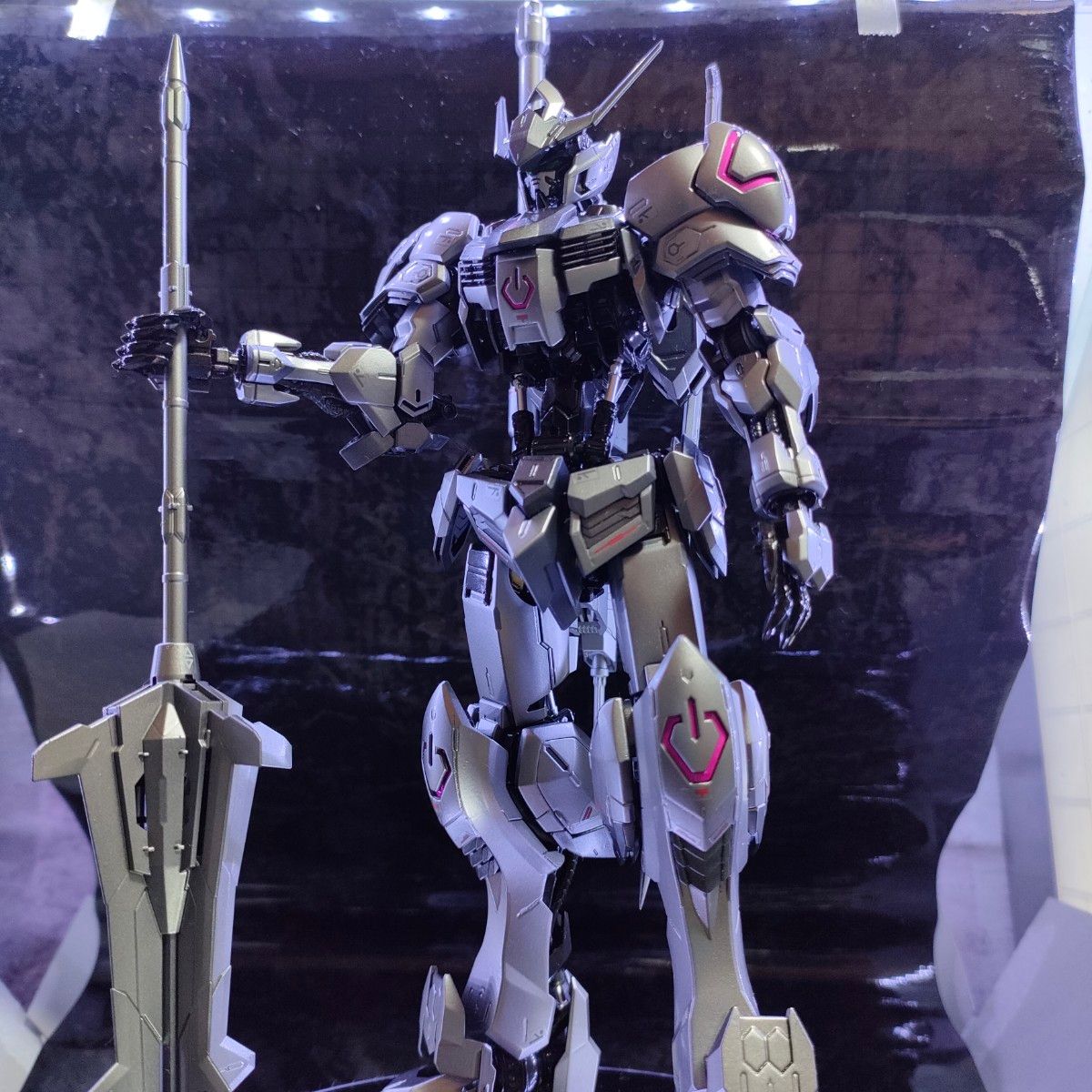 ジャンク　ガンダムバルバトス （1/100スケール 01 機動戦士ガンダム 鉄血のオルフェンズ 2314554） 