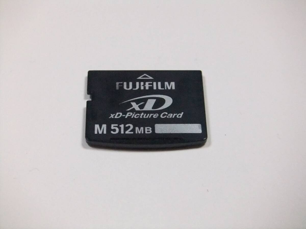 xDピクチャーカード M 512MB FUJIFILM フォーマット済み 1枚の画像1