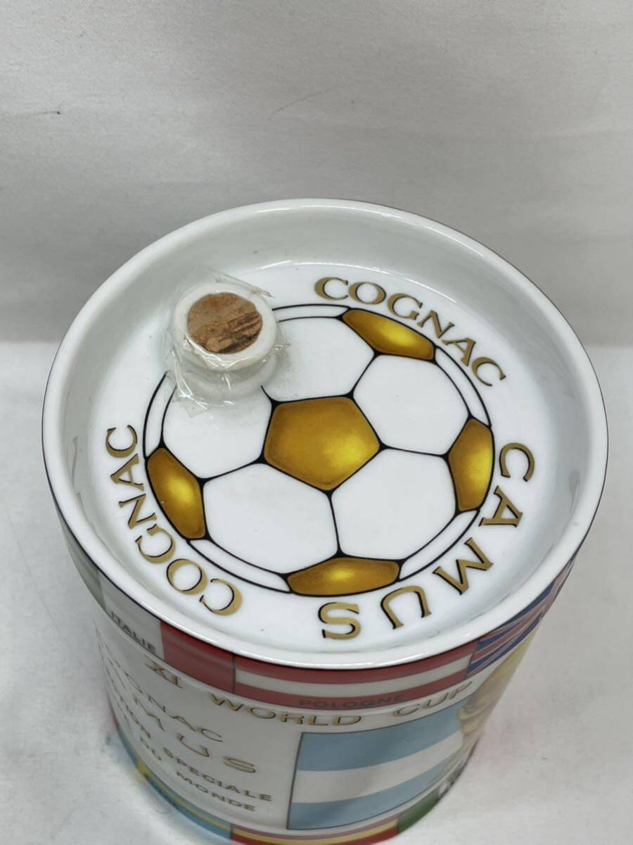 KT0501 未開栓古酒 CAMUS/カミュ 1987年 サッカー ワールドカップ W杯 アルゼンチン 記念ボトル 陶器ボトル コニャック_画像5
