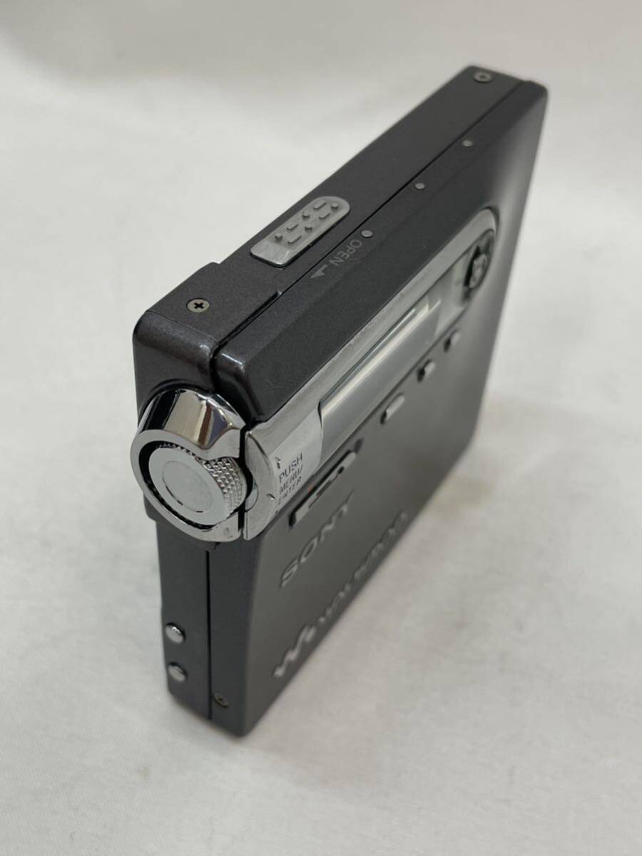 KT0510 SONY/ソニー WALKMAN MDウォークマン ポータブルMDプレーヤー MZ-N10 1.8 58mm 充電スタンド リモコン付き 動作品の画像5