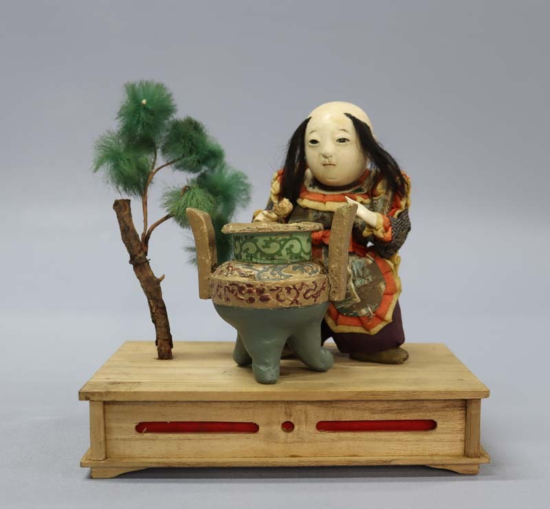 □即決□ 江戸時代 衣裳人形 唐子と大壺 □ 衣装人形 御所人形 □即決□ 江戸時代 衣裳人形 唐子と大壺 □ 衣装人形 御所人形
