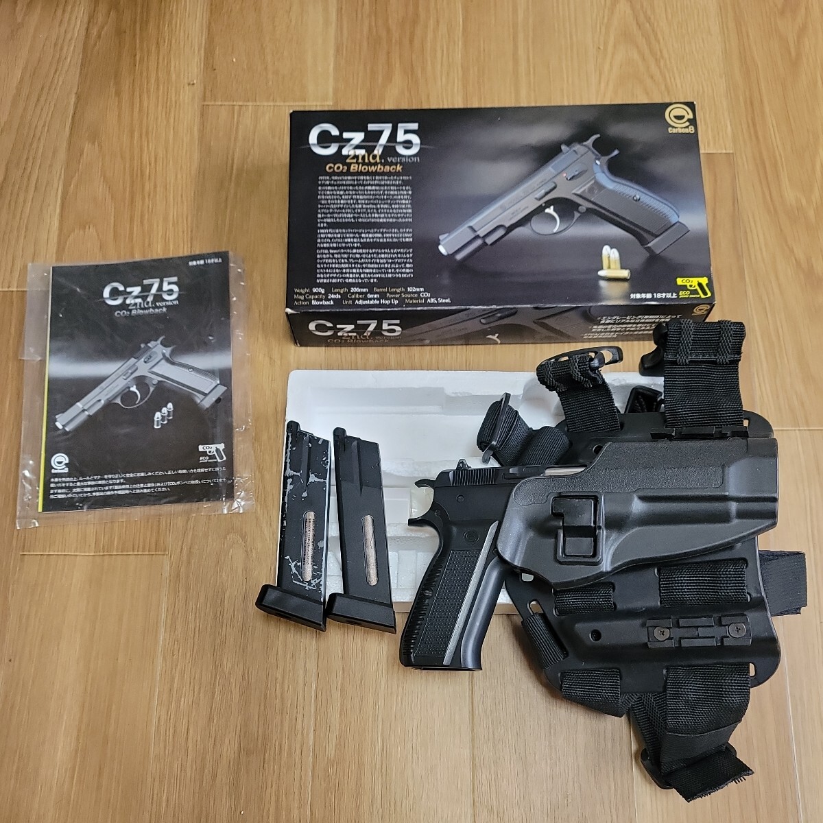 カーボネイト　CO2ガスガン　CZ75　2ndバージョン動作良好　レッグホルスター　スペアマガジン　ブローバック　_画像1