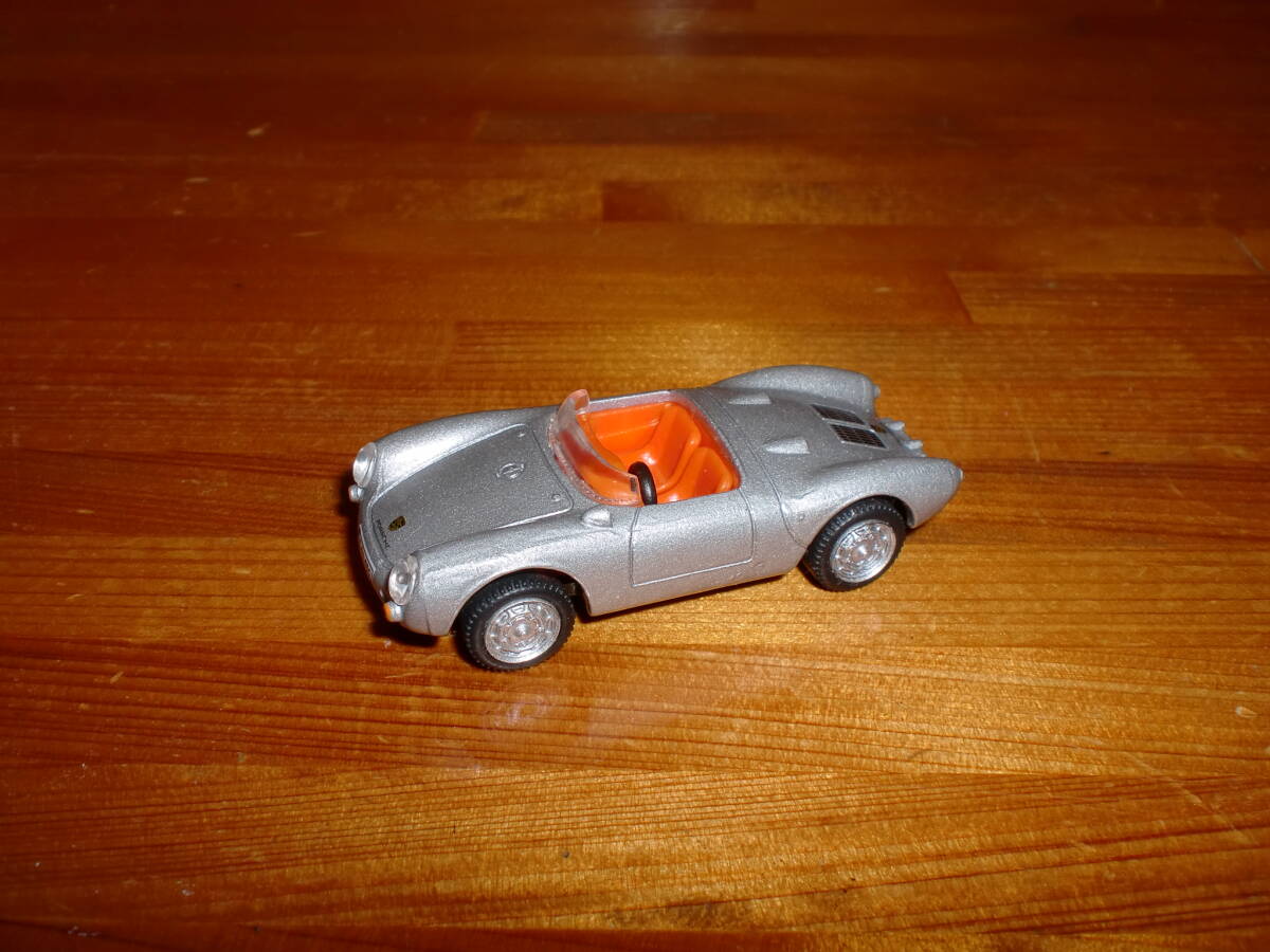 kala llama. Porsche Spider. minicar. postage 120 jpy 