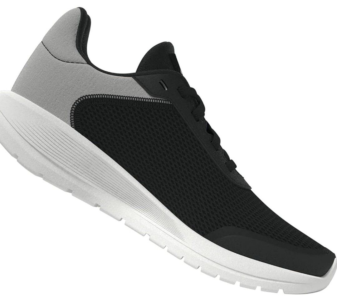 adidas 黒 キッズシューズ スニーカー18.0センチ ランニング スポーツ かっこいい アディダス 運動靴