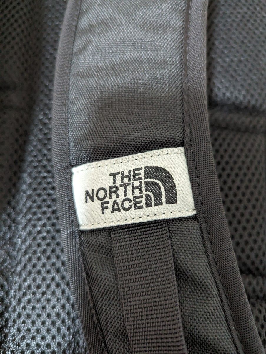 超美品THE NORTH FACE リュック ブラック ザノースフェイス黒。リーコンスカッシュII リュックサック