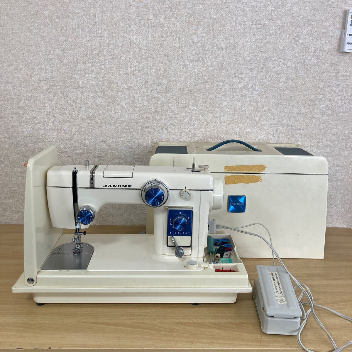 JANOME ジャノメ MODEL 804 レトロミシン アンティークミシン 手工芸 ハンドクラフト 裁縫道具 裁縫 ペダル付き 4 カ 5769の画像1