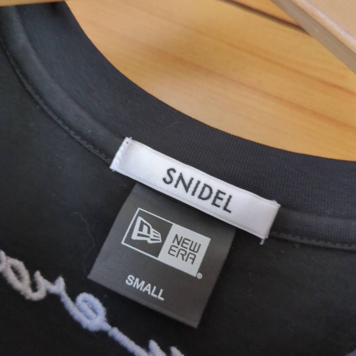 スナイデル　SNIDEL　ニューエラ　NEW ERA　Tシャツ　ブラック