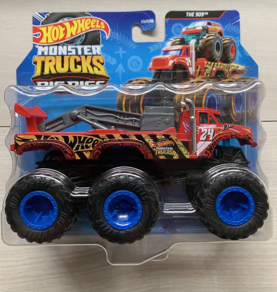 ホットウィール モンスタートラック トランスポーター ★ ナイン・オー・ナイン ★ ミニカー Hot Wheels MONSTER TRUCKS BIG RIGS THE909の画像1