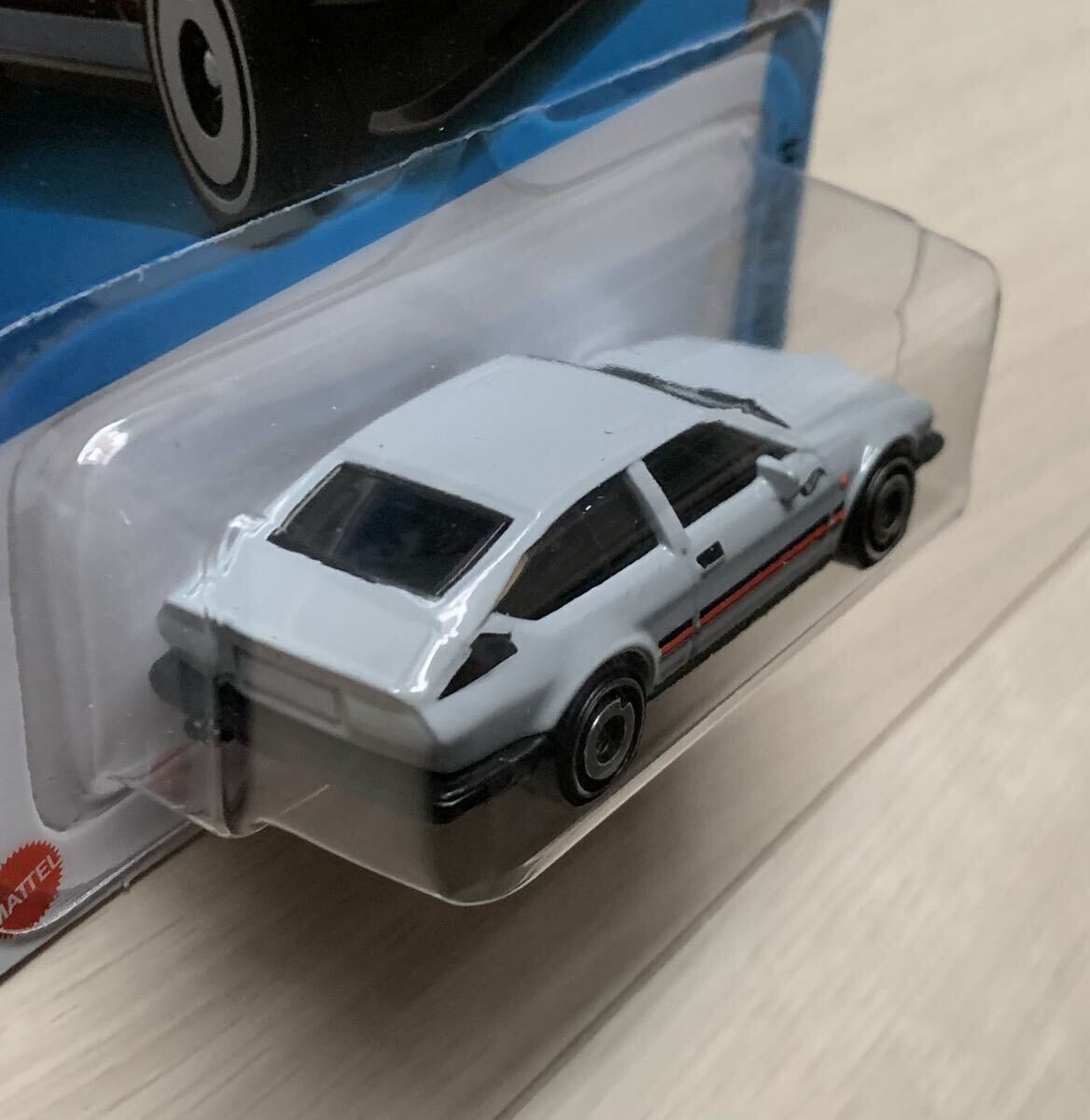 箱発送　★　ホットウィール　ベーシック　アルファ ロメオ GTV6 3.0　★　1/64 ミニカー　★　Hot Wheels　★　ALFA ROMEO GTV6 3.0　新品_画像4