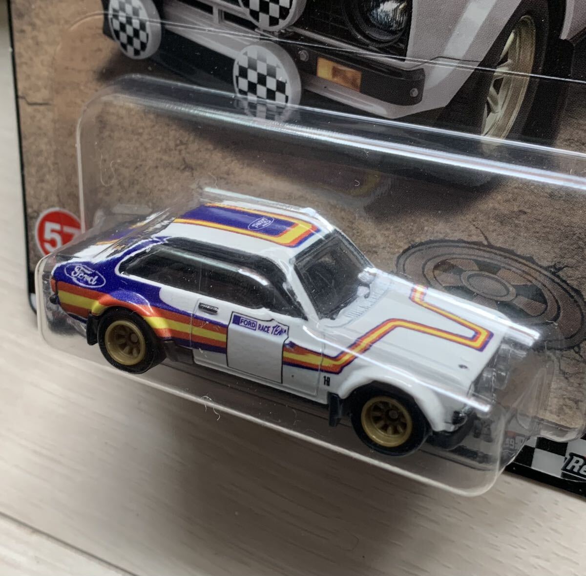 箱発送　★　ホットウィール　ブールバード　57　★　'78 フォード エスコート RS 1800 MK2　★　1/64 ミニカー　Hot Wheels　FORD ESCORT_画像3