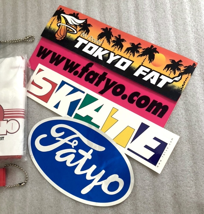 FAT TYO グッズ 小物 3点 セット おまけ 有り キーホルダー SKATE ブランド や TITO 5525gallery NVy by 好きに も エフエーテイー_画像3