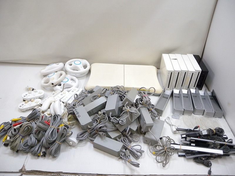 C5834*Wii body 6 pcs + balance board 1 pcs other peripherals parts complete set set large amount set sale * condition no check present condition delivery [ Junk ]