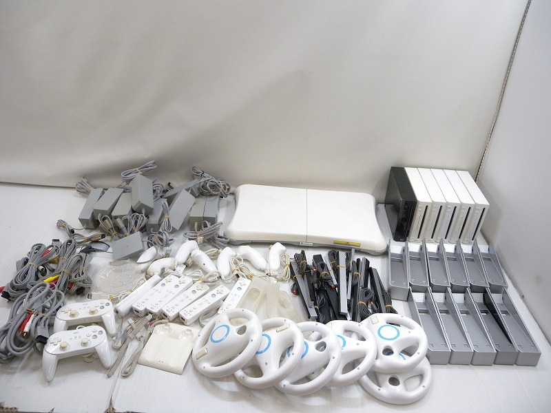 C5899*Wii body 6 pcs + balance board 1 pcs other peripherals parts complete set set large amount set sale * condition no check present condition delivery [ Junk ]