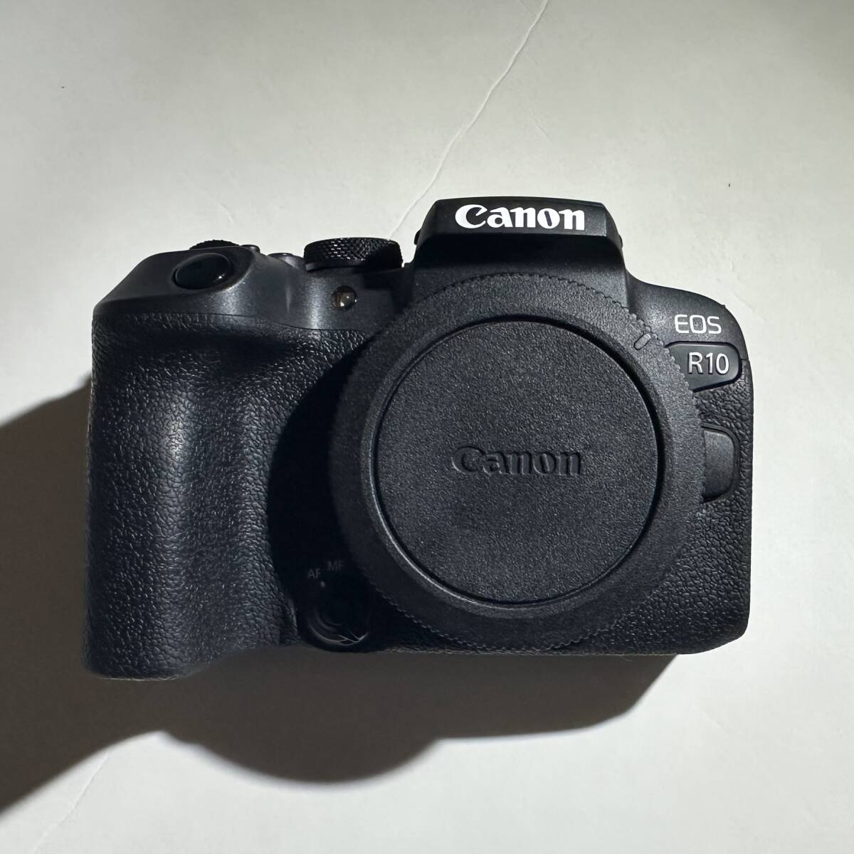 【美品】Canon EOS R10 ボディ(元箱・メーカー保証書付)_画像2
