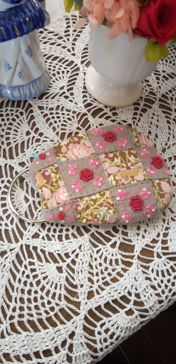  hand made hand embroidery key pouch 