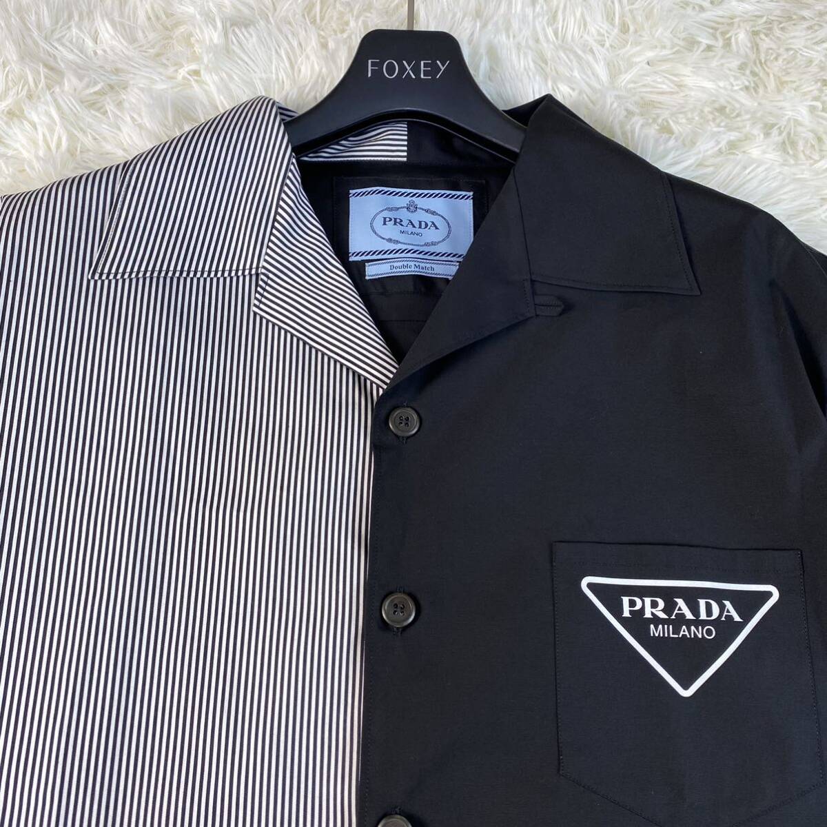 22SS PRADA プラダ 現行 近年 オープンカラーシャツ 開襟 三角ロゴ ストライプ M 綿 コットン ドッキング 黒 ブラック 半袖の画像2