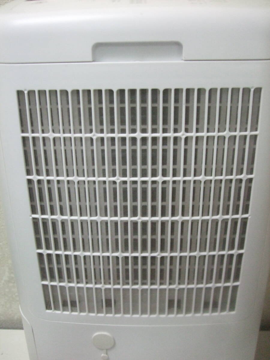 SHARP( dehumidifier product number :CV-H180-W 2018 year made ) used 