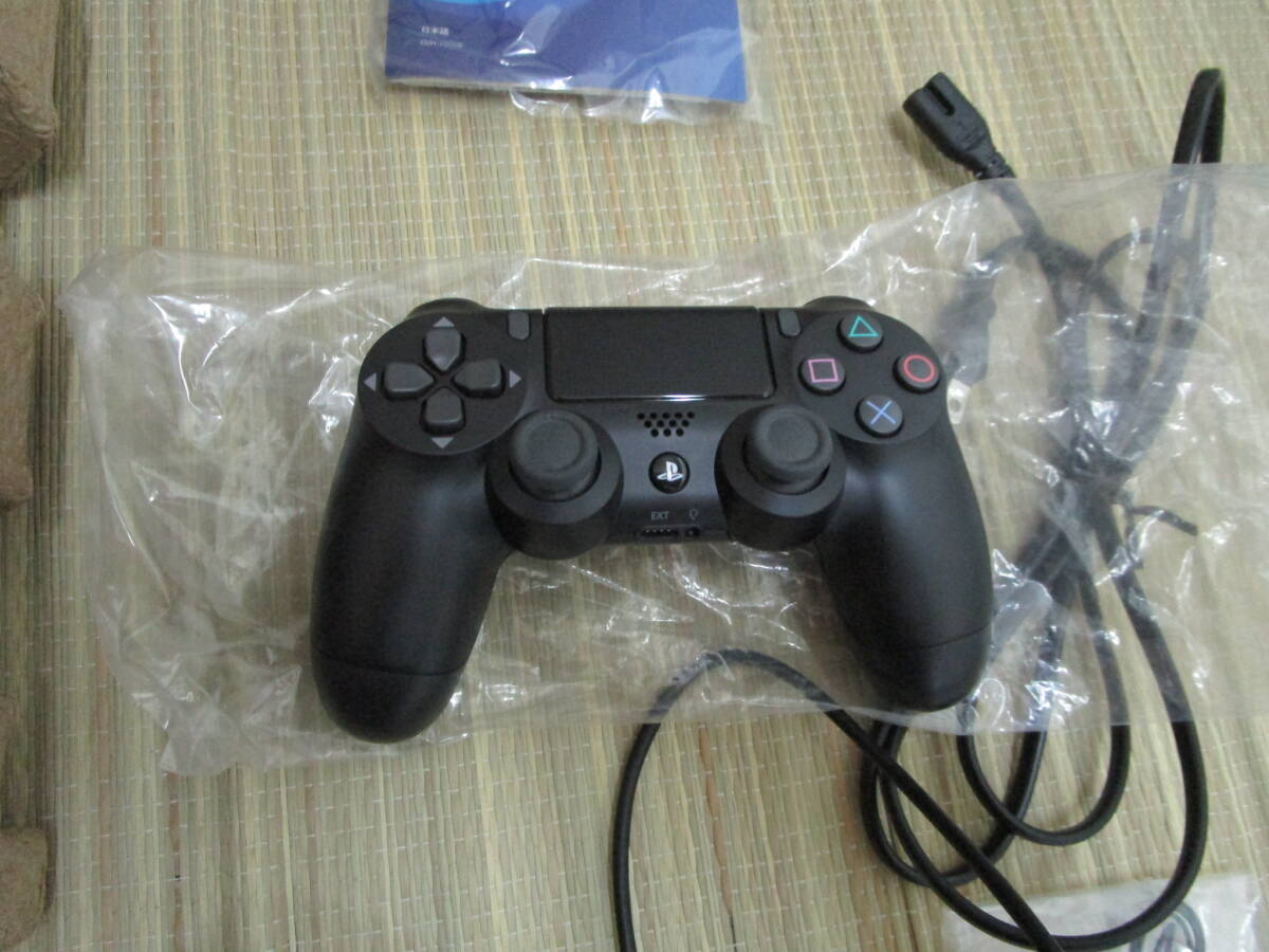 PlayStation4 PS4 Pro 本体 ジェット・ブラック 1TB CUH-7200BB01 初期化済_画像3