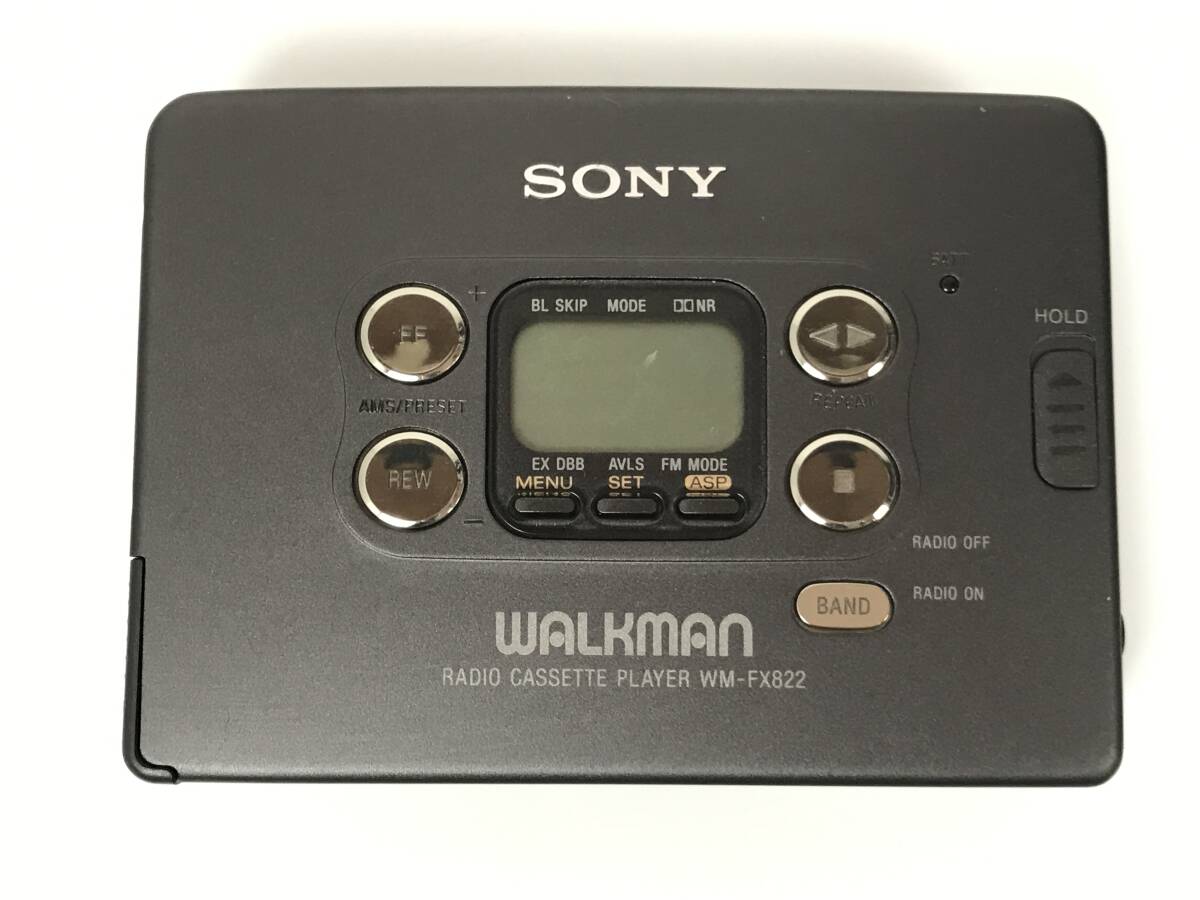 SONY ソニー カセットプレイヤー ウォークマン WM-FX822 通電 AM受信 リモコン RM-WM75FA ポータブル オーディオ_画像4