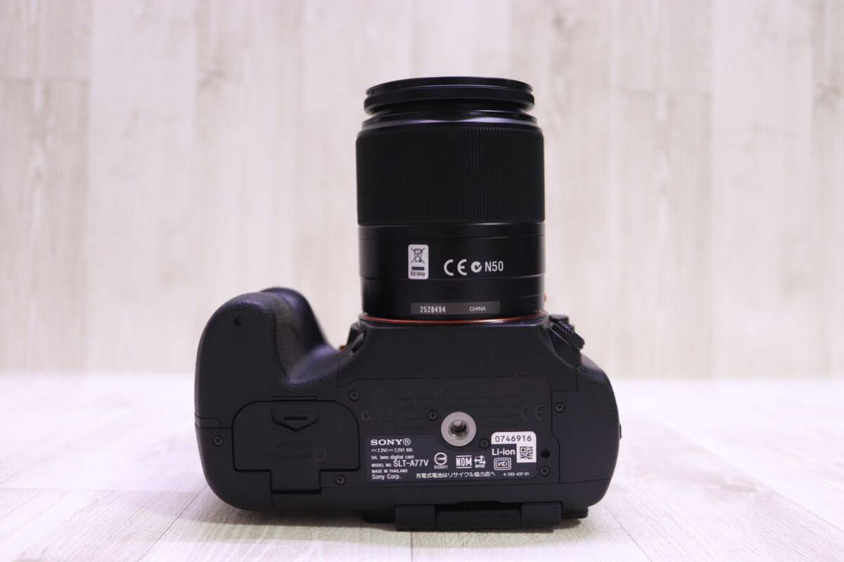 SONY α77 SLT-A77V + DT 18-70mm F3.5-5.6・ 3.0型・約2430万画素・デジタル一眼カメラの画像4