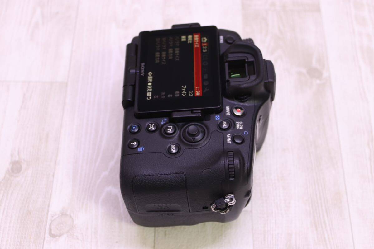 SONY α77 SLT-A77V + DT 18-70mm F3.5-5.6・ 3.0型・約2430万画素・デジタル一眼カメラの画像7