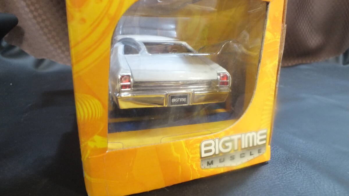 Jada TOYS BIGTIME MUSCLE 1969 CHEVY CHEVELLE SS 1:24Scale ミニカー シェビー シェベル シボレー シェベル ホワイトの画像5