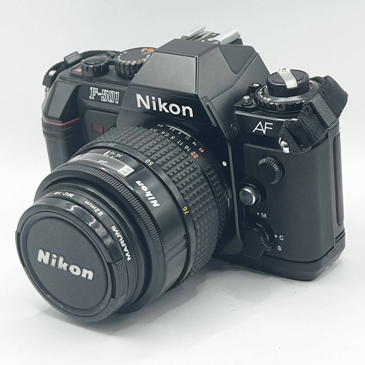 動作未確認 Nikon 一眼レフ F-501 AF フィルムカメラ +AF NIKKOR 35-70mm F3.3-4.5 レンズ の画像1