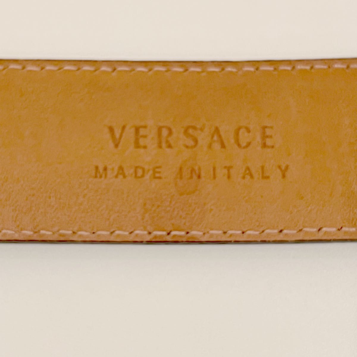 ベルト レザー　本革ベルト　革ベルト　Versace ヴェルサーチ　イタリア製　メンズ　ブラック　バックル　黒　革