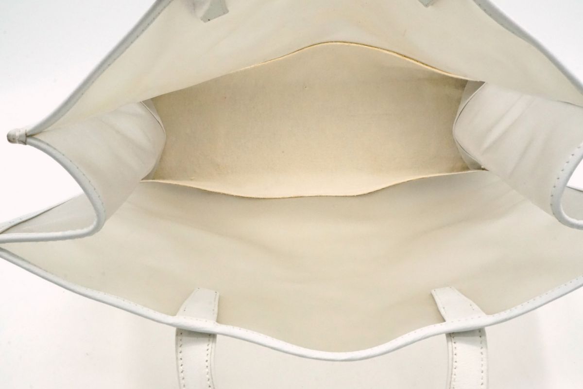  Loewe дыра грамм ручная сумочка большая сумка сумка имеется большая вместимость винил PVC прозрачный белый белый LOEWE 8398h