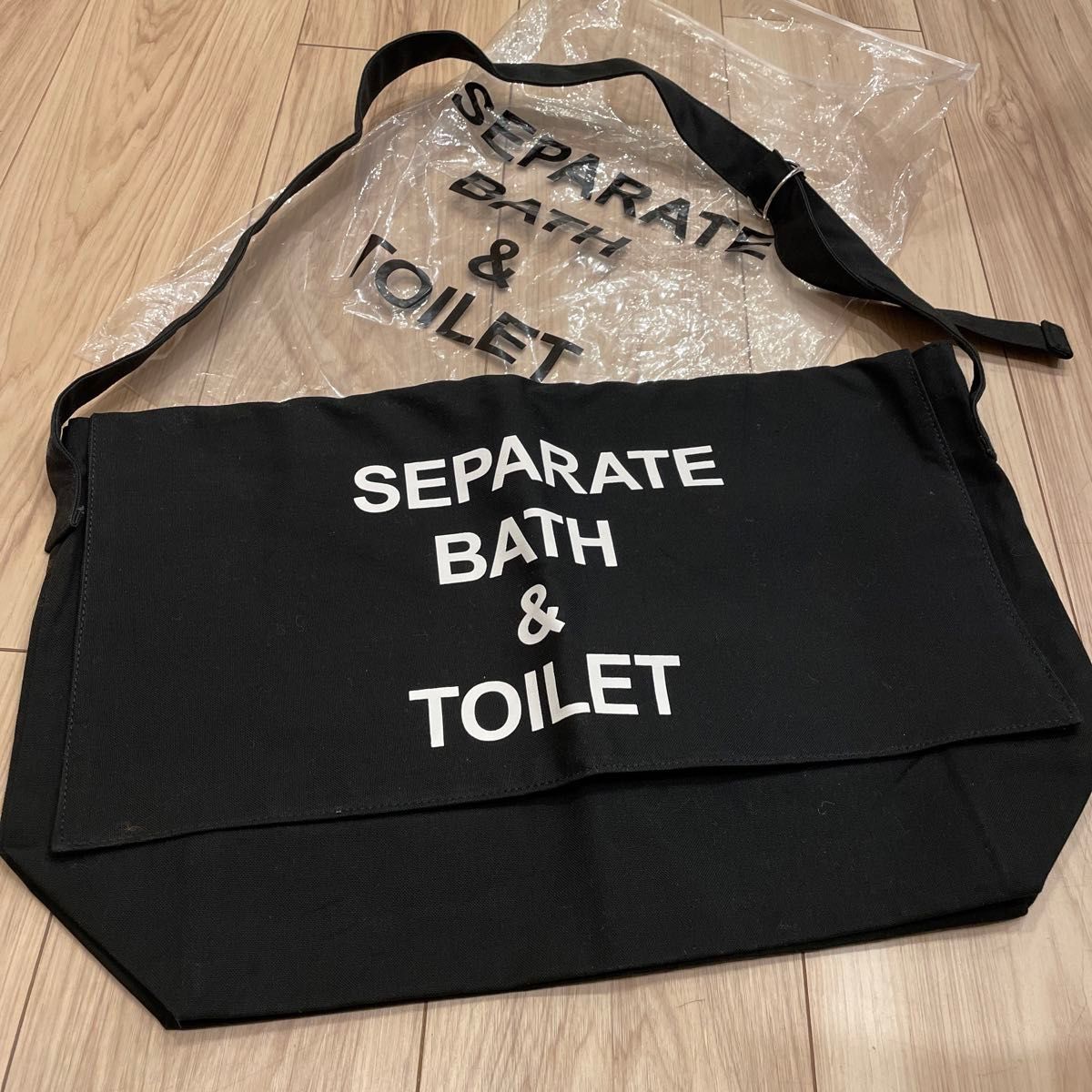 未使用　SEPARATE BATH & TOILET セパバス  ブラック サコッシュ 黒 バッグ ショルダー