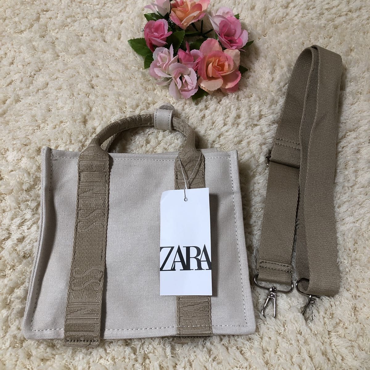 新品未使用品ZARA ロゴ ストラップ キャンバス ショルダー エクリュ