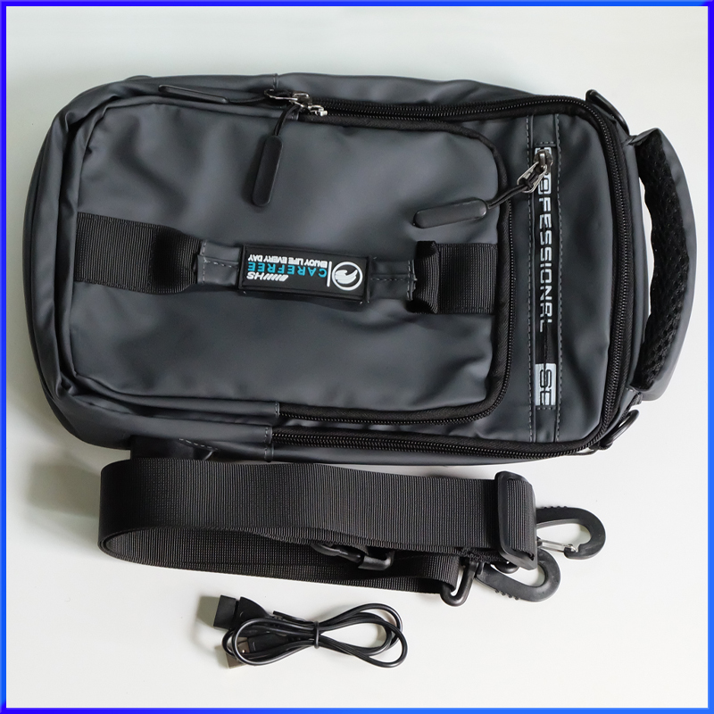 ボディバッグ ショルダーバッグ リュックサック バック 鞄 ワンショルダー 斜め掛け メンズ レディース USB ブラック グレー ナイロン 軽量の画像8