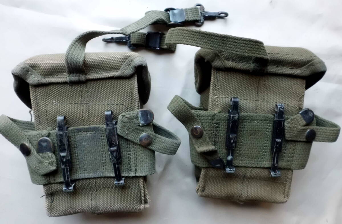  Vietnam war the US armed forces 66 year made M56 universal Mg pouch 2 piece set 