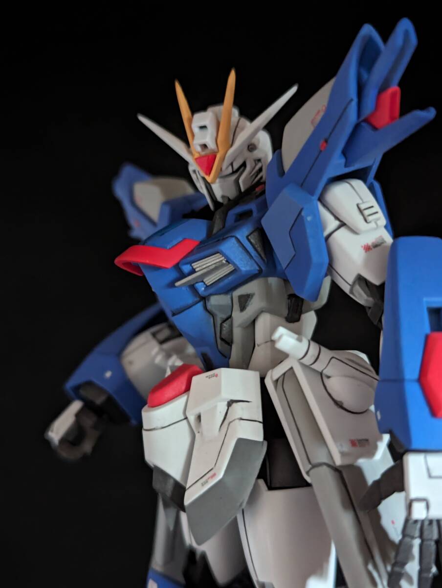 HG 1/144 ライジングフリーダムガンダム 改修塗装済み完成品 機動戦士ガンダムSEED FREEDOM バンダイ プラモデル 1円スタートの画像1