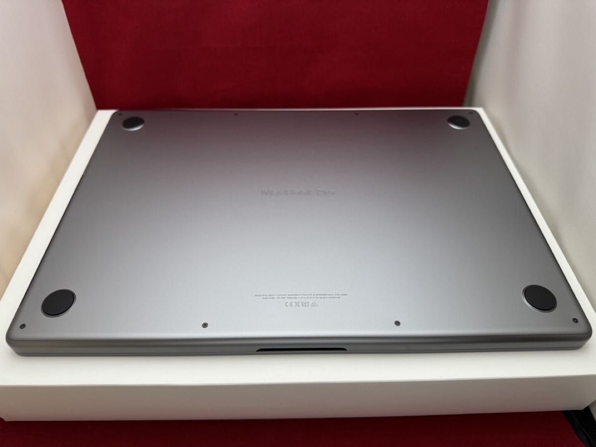 【中古　美品】MacBookPro M1Max　16インチ スペースグレイ　32GB　1TB  