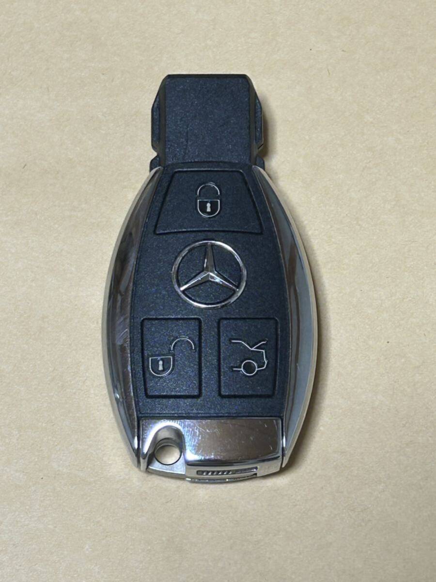 メルセデスベンツ 純正 スマートキー キーレスキー 3ボタン トランクボタン Mercedes-Benz_画像1