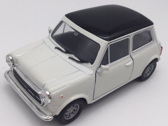 1/34 Old Mini Cooper 1300 белый MINI Mr. bean Mini Mini Daisaku битва Rover Austin Innocenti 