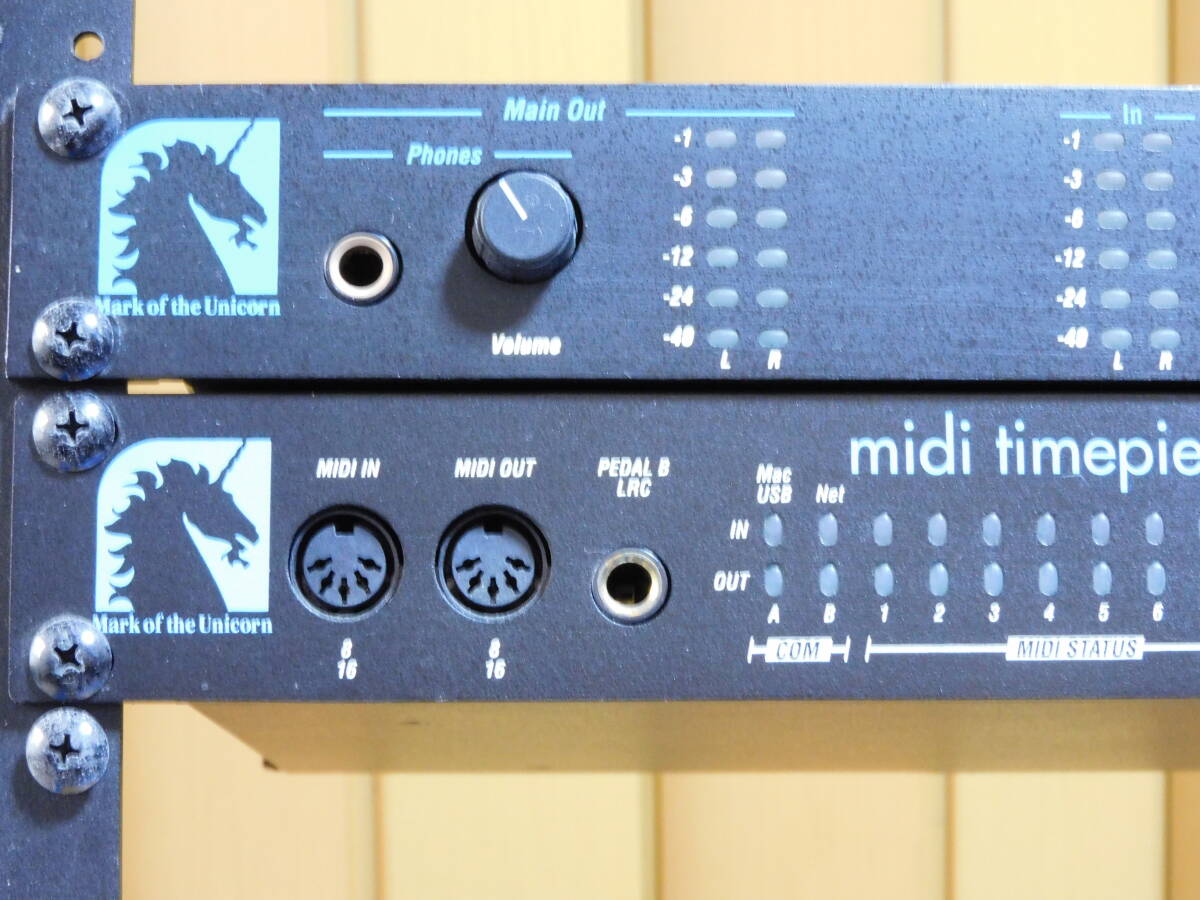 MOTU аудио интерфейс 1224/Mark of the Unicorn интерфейс MTP AV/KIKUTANI подставка * подставка R-8U